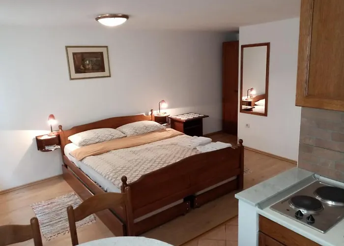 Apartments Ivanis