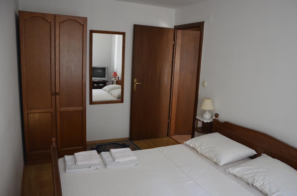 Ivanis Apartment *
